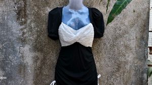 DAMN GORGEOUS RUCHED BODYCON