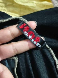 502610. Heart Graphic Long Sleeve Top