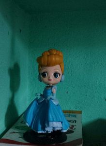 Cutest and Rare Disney Cinderella figurine.