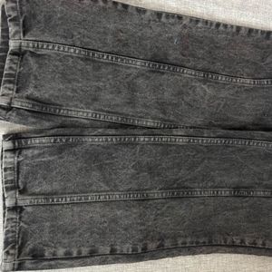 NewMe Charcoal Grey Solid Baggy Jeans- Size 26