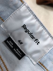 H&amp;M LIGHT BLUE JEANS