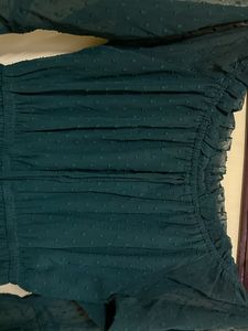 Elegant Emerald Green Off-Shoulder Dress