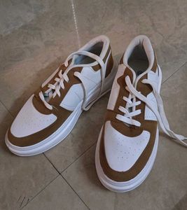 Stylish White &amp; Brown Sneakers