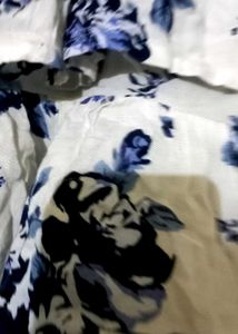 White Floral Print Top ✨️