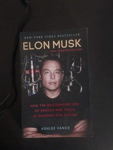 Elon Musk Biography by Ashlee Vance
