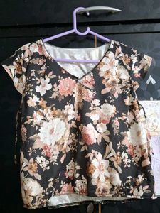 Floral V-Neck Top