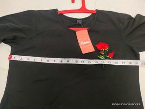 Elegant Black Rose Top - L - 38 Bust