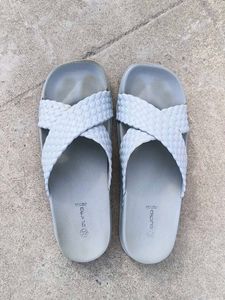 Zudio Grey Woven Slides