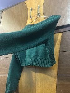 Green Cropped V-Neck Sweater