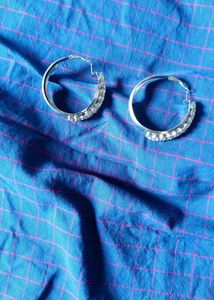 1Backpin, 2 Earrings Combo