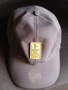 2 Caps (Black &amp; White)