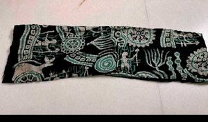 Black &amp; Green Abstract Print Saree with Blouse