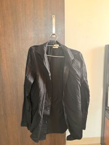 Men's Black Button-Down Shirt