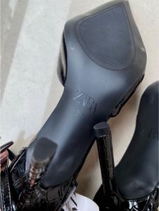 🖤ZARA Heeled Shoes with AnkleStrap