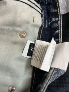 Levis jeans