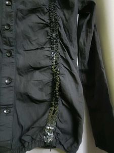Sequence Fitted Shirt 🖤