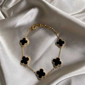 Clover charm bracelet ❤️