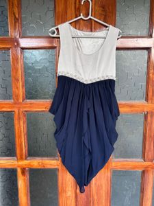 Chic Two-Tone Flowy Dress
