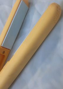 CUTE STRAIGHTNER 💛
