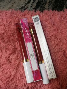 Myglamm Lit Lipstick (LM66 HOT TOTTIE,LM84 OK BOOMER)