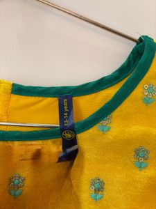 Kids: Yellow &amp; Green Lehenga Set