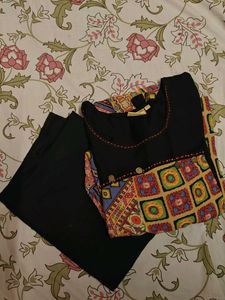 Vibrant Ateesa Kurta With Pockets & Pant Set