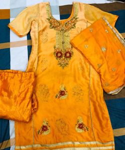 Beautiful Orange set Of Suit ❤️