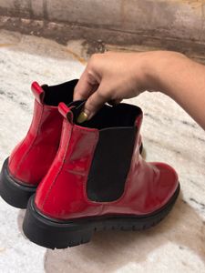 red patent chelsea boots ❤️‍🔥 (FREE shipping)