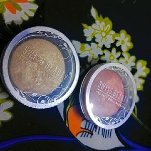 Original Swiss Beauty Blusher/Highlighter.