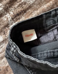 Urbanic Black Distressed Slim Fit Jeans For Women