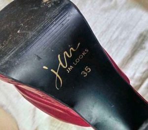 Maroon burgundy heels 💋