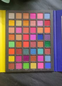 Miss Gold Eyeshadow Trio