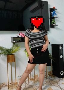 Stylish Black Denim Mini Skirt