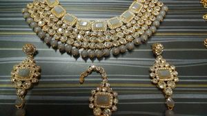 Necklace Set With Kamarbandh