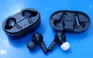 Wireless Earbuds with Charging Case
