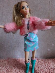 Two Fashionista Dolls
