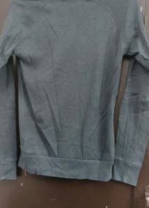 Sweater With Chain Style