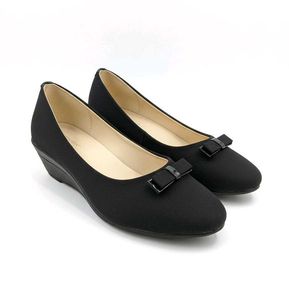 Black Wedges