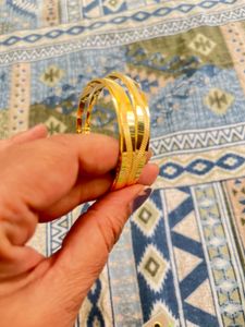 Golden Bangles (Set of 2)