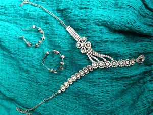 Rhinestone Necklace &amp; Earring Set