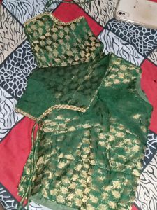 💚✨Shiny green and golden blouse