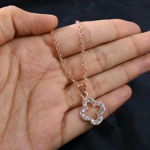 Clover Pendant Necklace