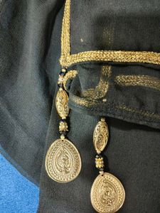 SALE!!Black Dupatta havng gold pearl,patti hangn
