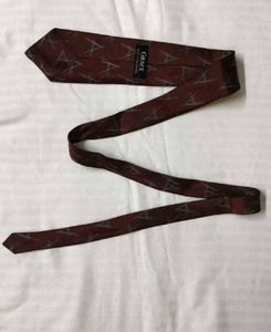Maroon Tie with A pattern