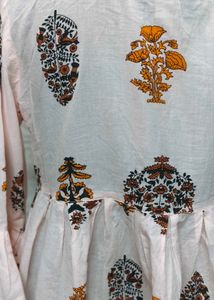 Jaipuri Floral Print Mini Cotton Kurta + Freebie