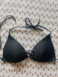 Free size pretty black bralette