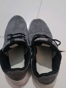PUMA SIZE 42EU GREY SHOES FOR EVERYDAY
