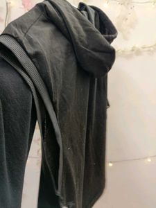 Sleeveless Black Hoodie