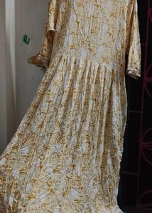 Vintage-Inspired Cream Pattern Dress