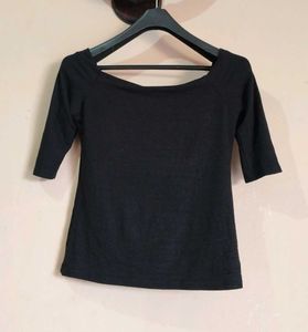 Black 3/4 Sleeve Top